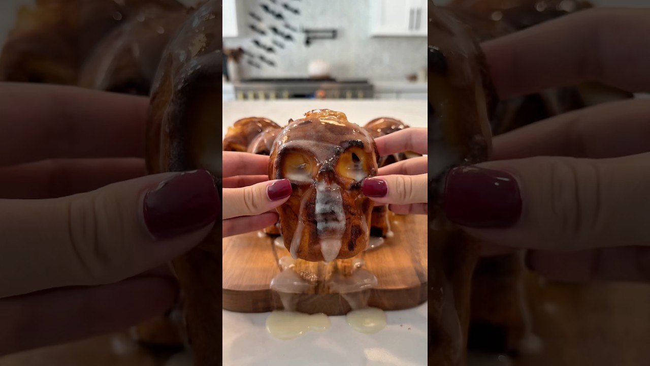 Spooky Breakfast 🖤 #breakfast #recipe #asmr #halloween #drink #coffee #restock #viral #shorts #fyp