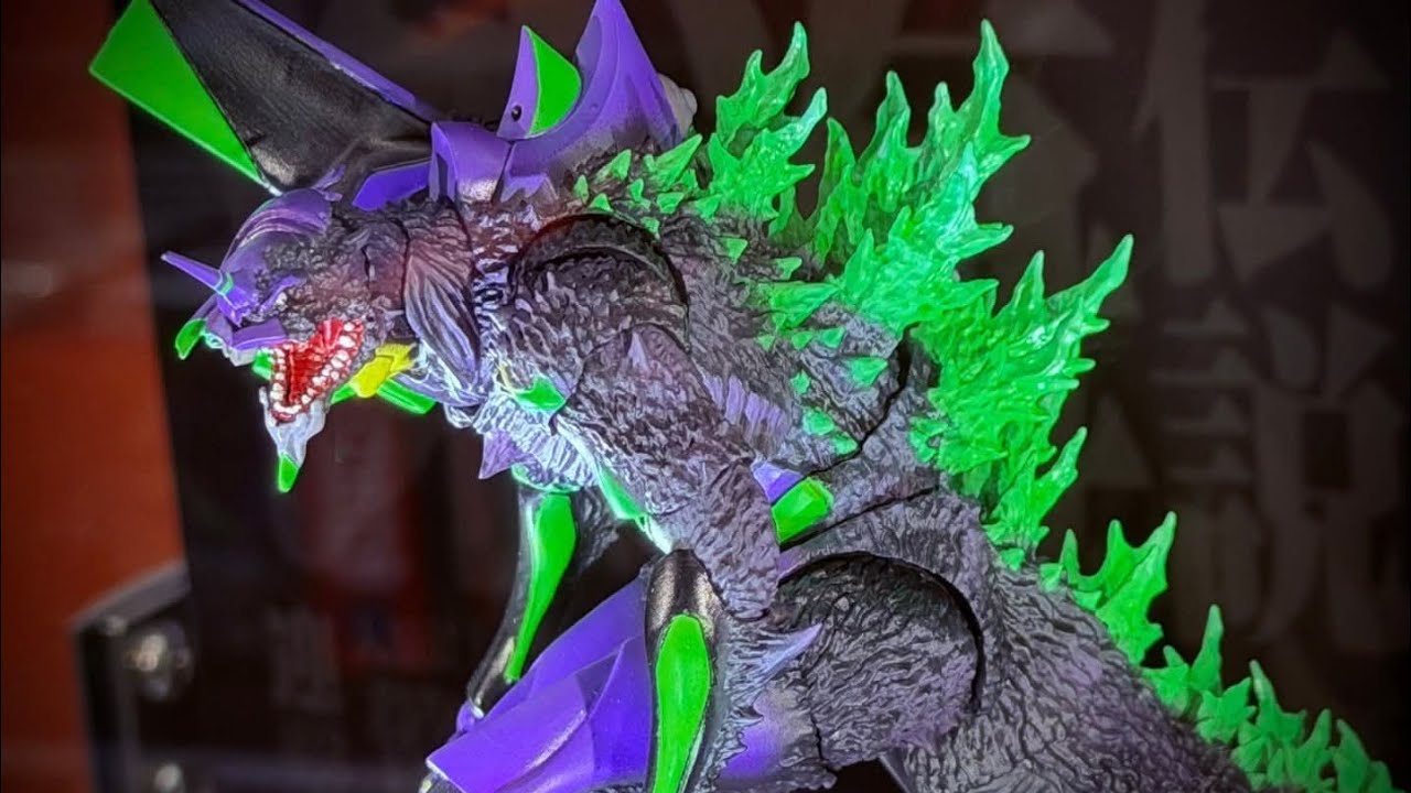 New S.H.MonsterArts Evangelion Test Type-01 &ldquo;G&rdquo; Awakening Form action figure on display 
