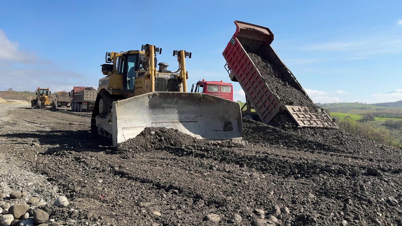 Bulldozer, Cat 140G Grader & Compaction Rollers Building the Road Base - Sotiriadis/Labrianidis 4k