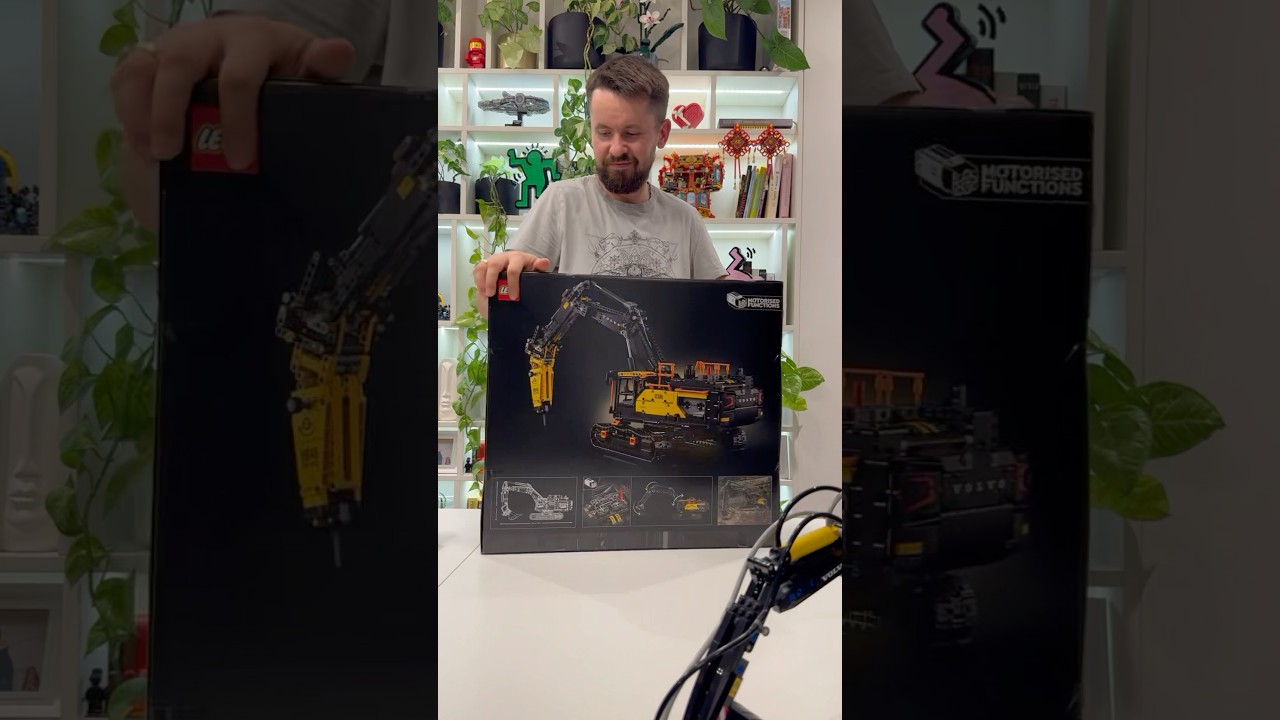 2025 LEGO Technic Flagship is here 🔥 #42215 #lego #rlfm #reviews #legotechnic #volvo #lego42215