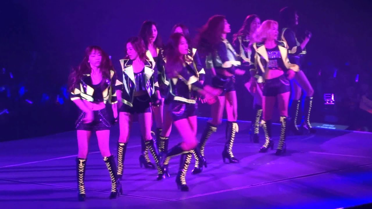 140215 SNSD 少女時代 Girls & Peace Tour in Macau Flower Power