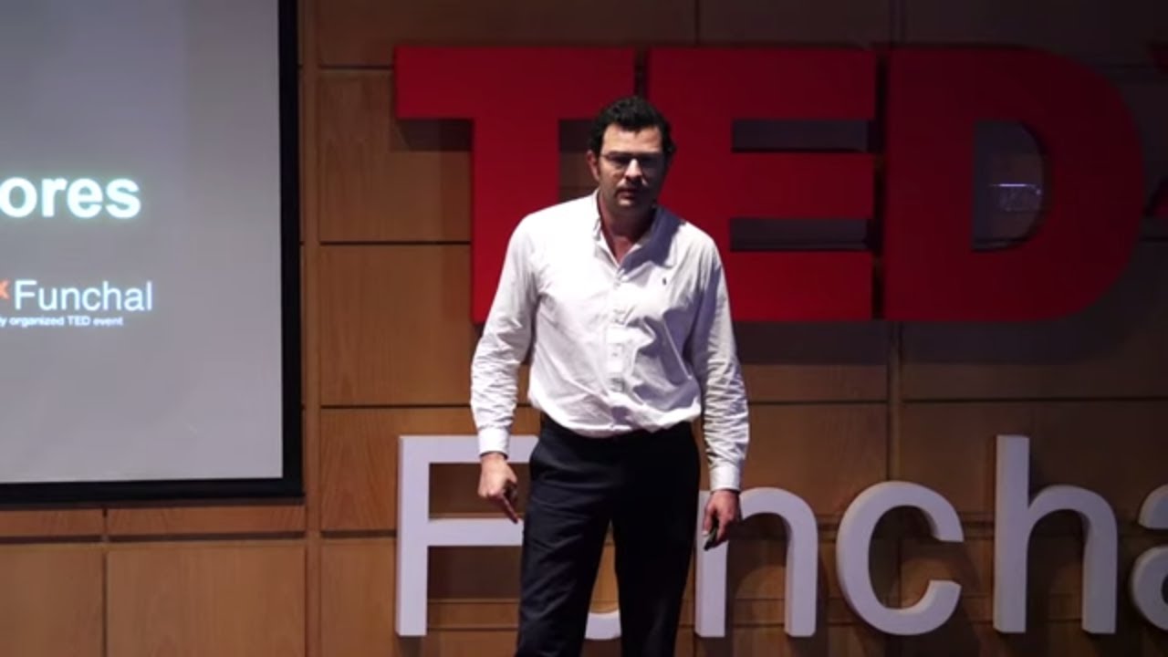 Aprender dentro da sala? Vamos para a rua chapinhar na lama! | Mário Fortes | TEDxFunchal