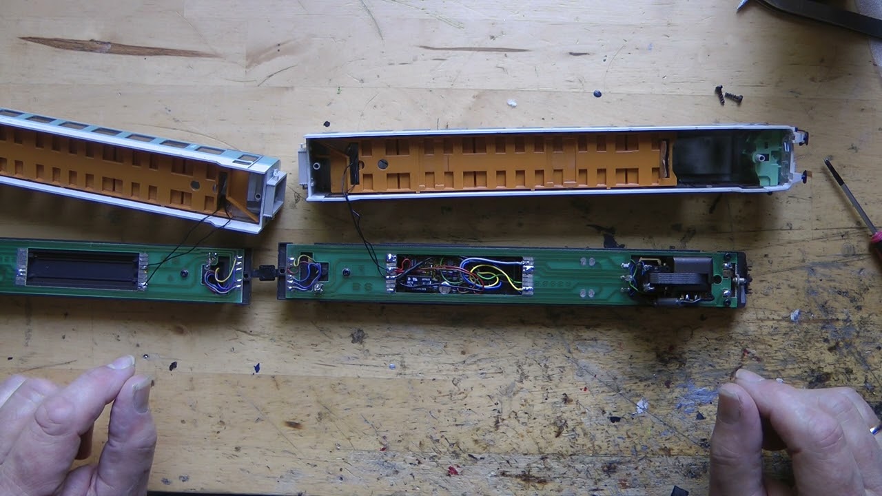 Wolfgangs Märklin Modellbahn Märklin VT 628 Licht Fahrwerks und Motor Problem.