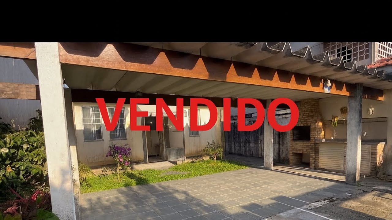 LINDA CASA COM MOBILIA NA PRAIA DE PERUIBE