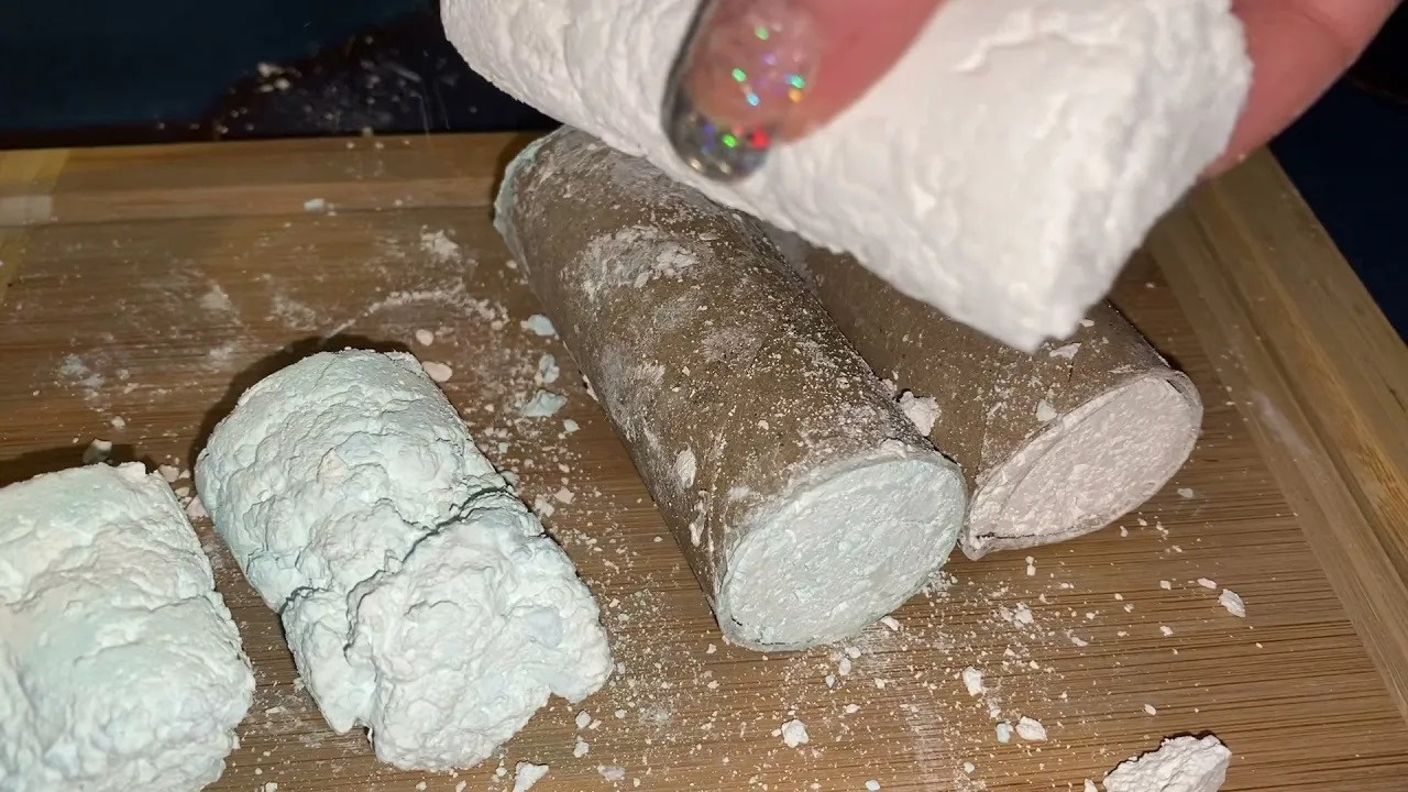 ASMR Super Crunchy Gym Chalk Cylinders Crushing