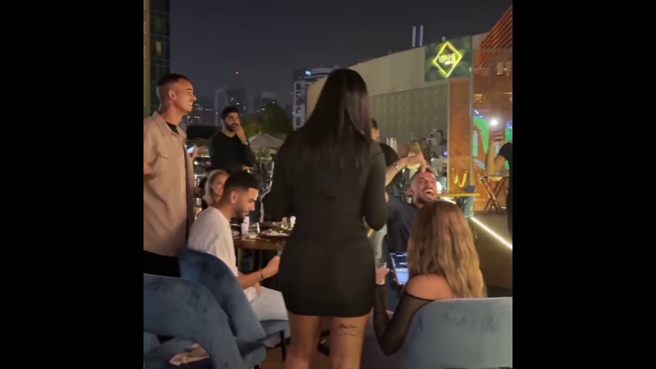 Greg et Maeva en soir&eacute;e ensemble avec Julien, Manon et Milla