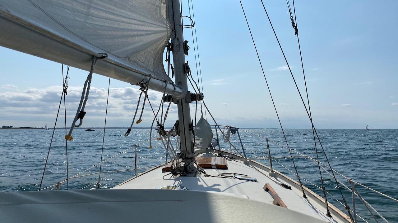 Bianca 27 shakedown sail S2E8