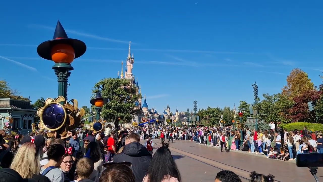 It's Time to Shine! - Disneyland Paris, 30th Anniversary, 7th October 2022, Dream and Shine Brighter