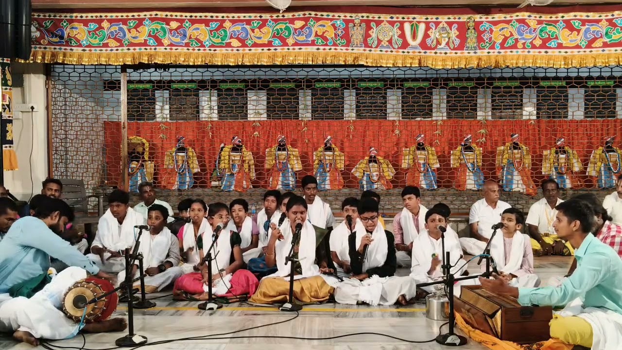 ✨ கண்ணன் குழலோசை வந்து காதில் மெல்ல கேட்குதே✨ESWAR SCHOOL OF MUSIC||#naamasangeerthanam #bajans 