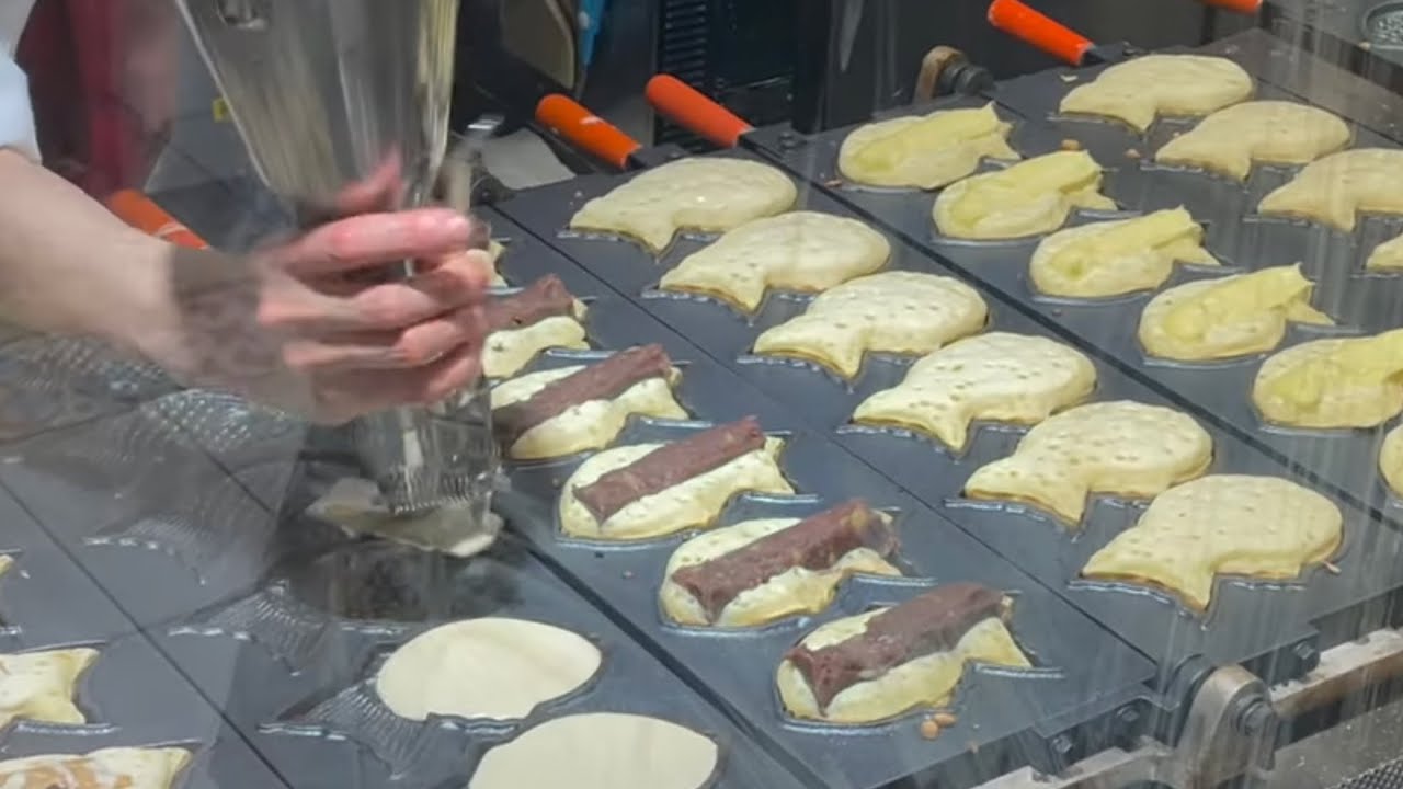 Japanese street food made with great skill. Classic delicious Japanese sweets. Taiyaki.