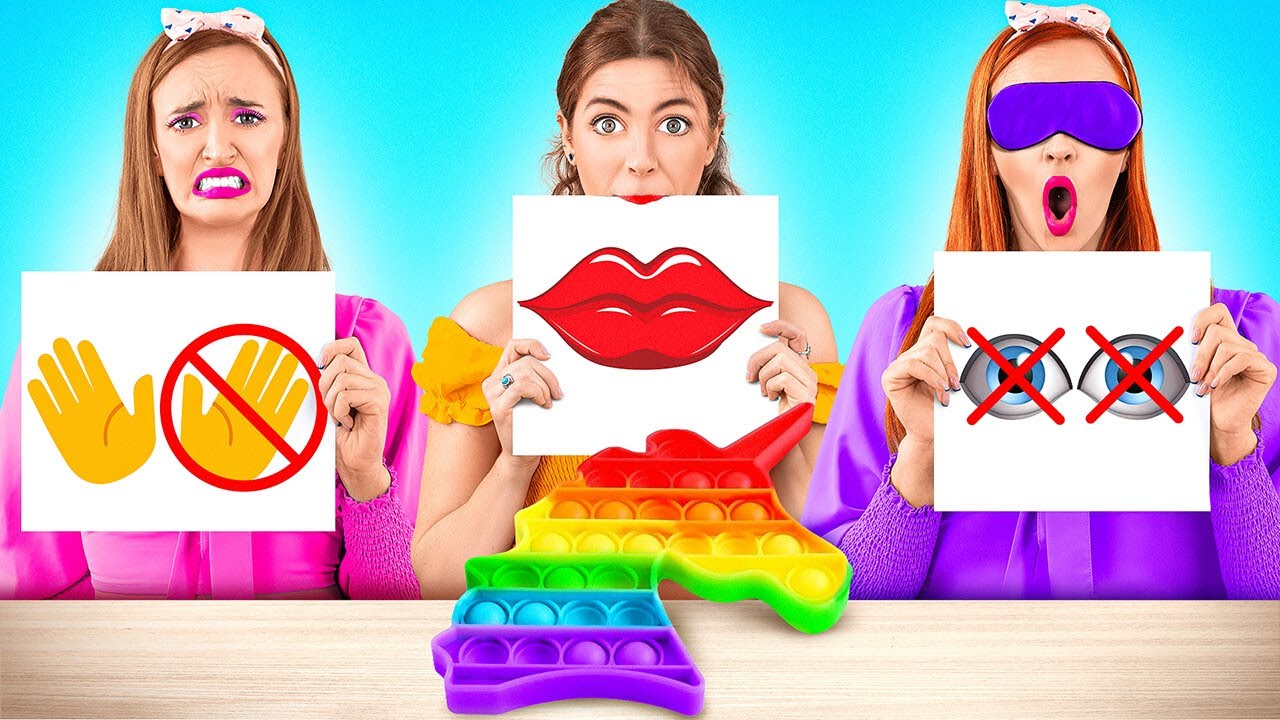 تحدي الرسم بلا يدين وبلا عينين || حيل رسم وخدع لا تصدق