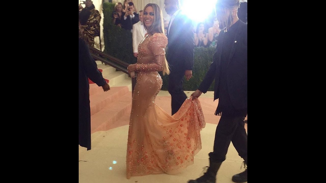 Beyoncé Arriving at The Met Gala 2016