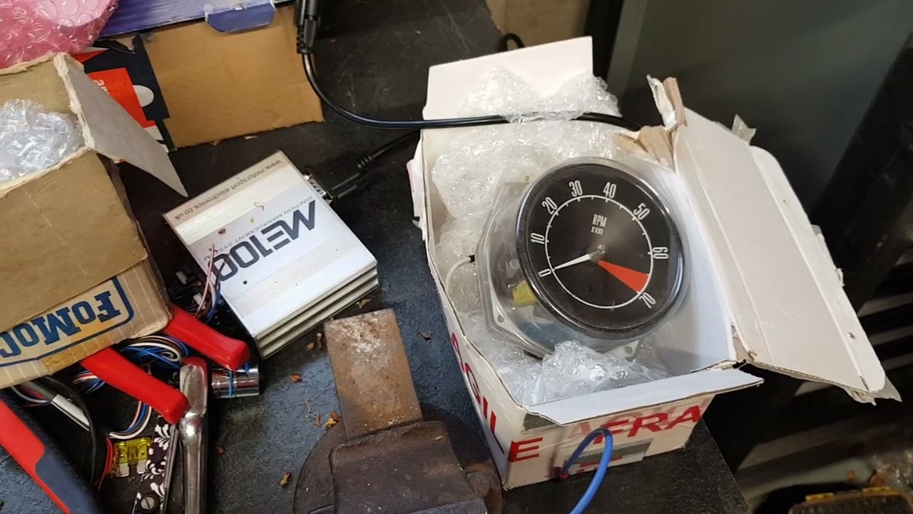 At Last it runs!! 💪Ford ST170 engine on ZX9R bike carbs running a ME100 ECU.