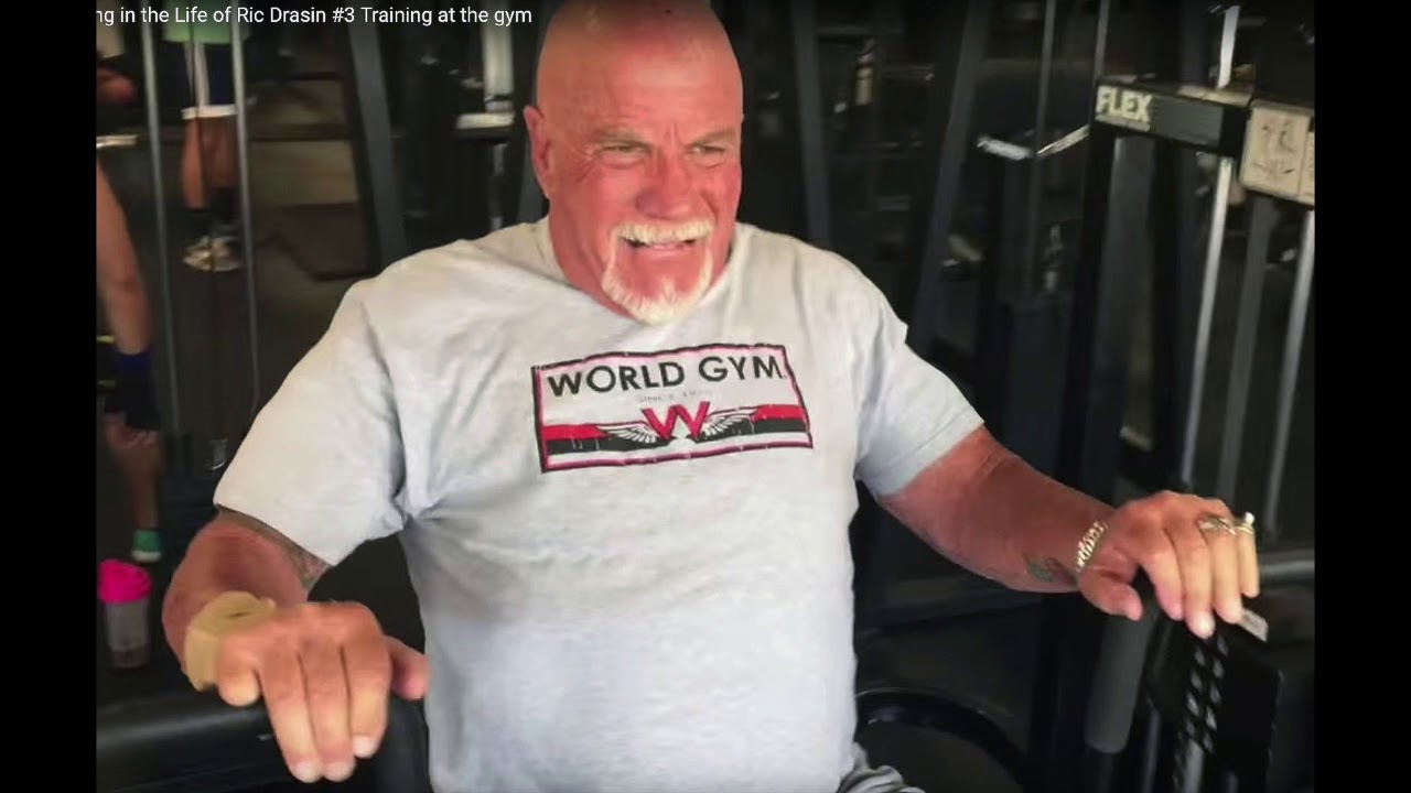 Which is Better For Bodybuilding, Bench Press or Dumbbells?