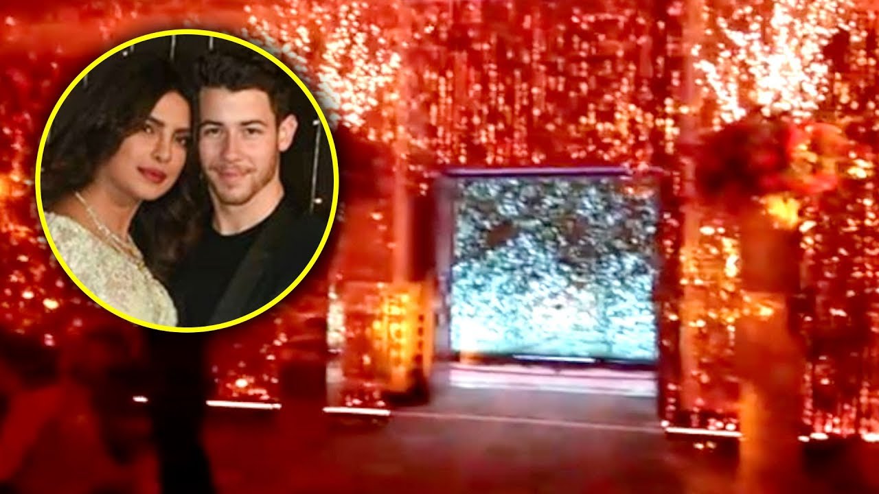 Priyanka Chopra Nick Jonas GRAND WELCOME At Mumbai Reception 2018 MASSIVE DECORATION