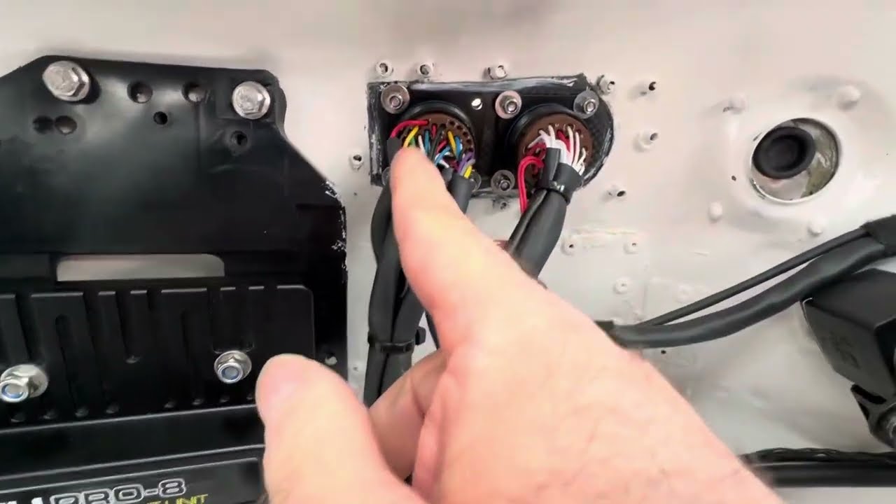 Mercedes AMG W202 ECU masters AIM pdm wiring loom engine M113 V8 fire up raychem milspec (part 2)
