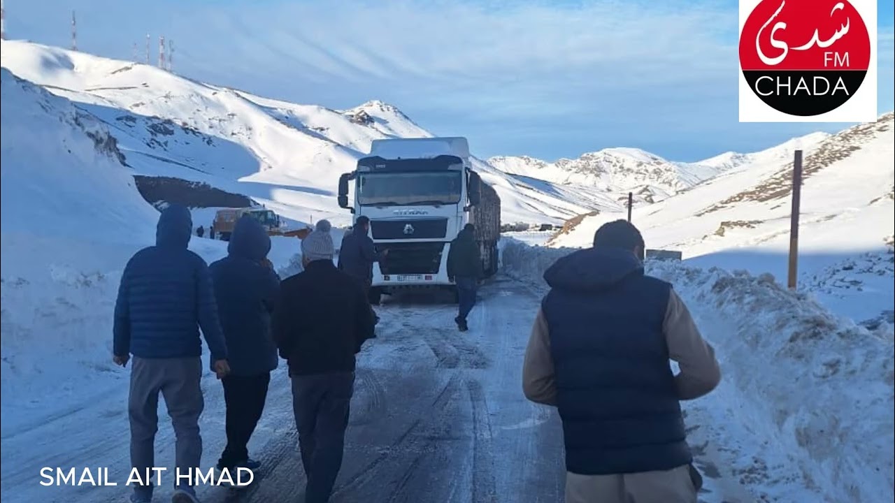 الثلوج في تيشكا :إنزلاقات وحودث ومطالب بتشييد النفق