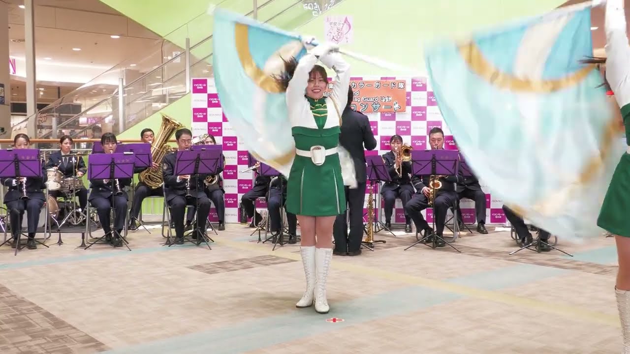 💖美しい女性警察官カラーガード隊フラッグ演技REFLECTIONS OF EARTH　U.S.Aフロリダ州のディズニーワールド使用🎵　京都府警察音楽隊