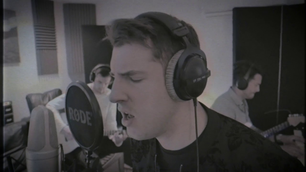 Kovic ~ Black & Gold (Acoustic Session)