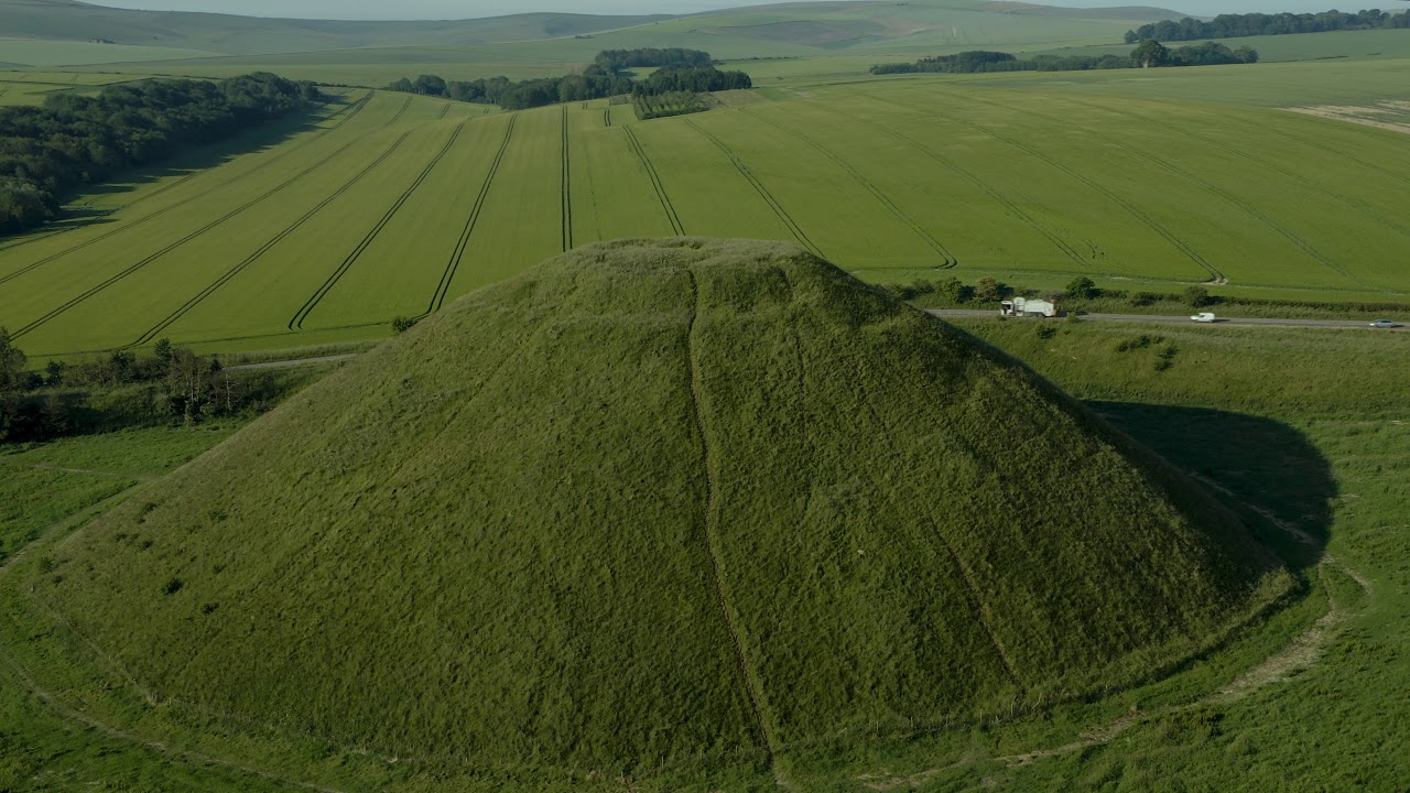 Silbury Hill   Neolithic c 2400–2300 BC (4K)