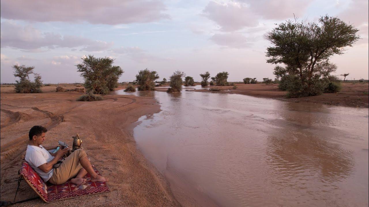 سيول سميراء و بروق وسيول النجبه  غرب الفويلق  تصوير جوي