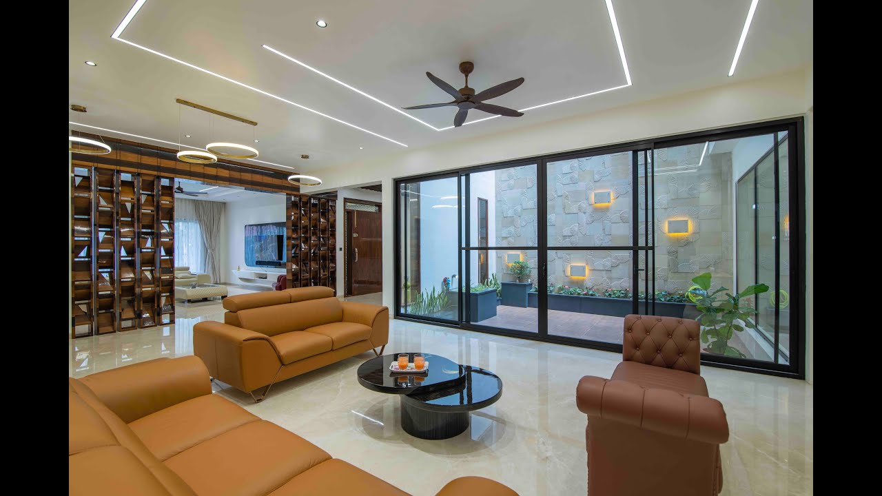 The modern courtyard house by Aurae Architects | Architecture & Interior Shoots | Cinematographer