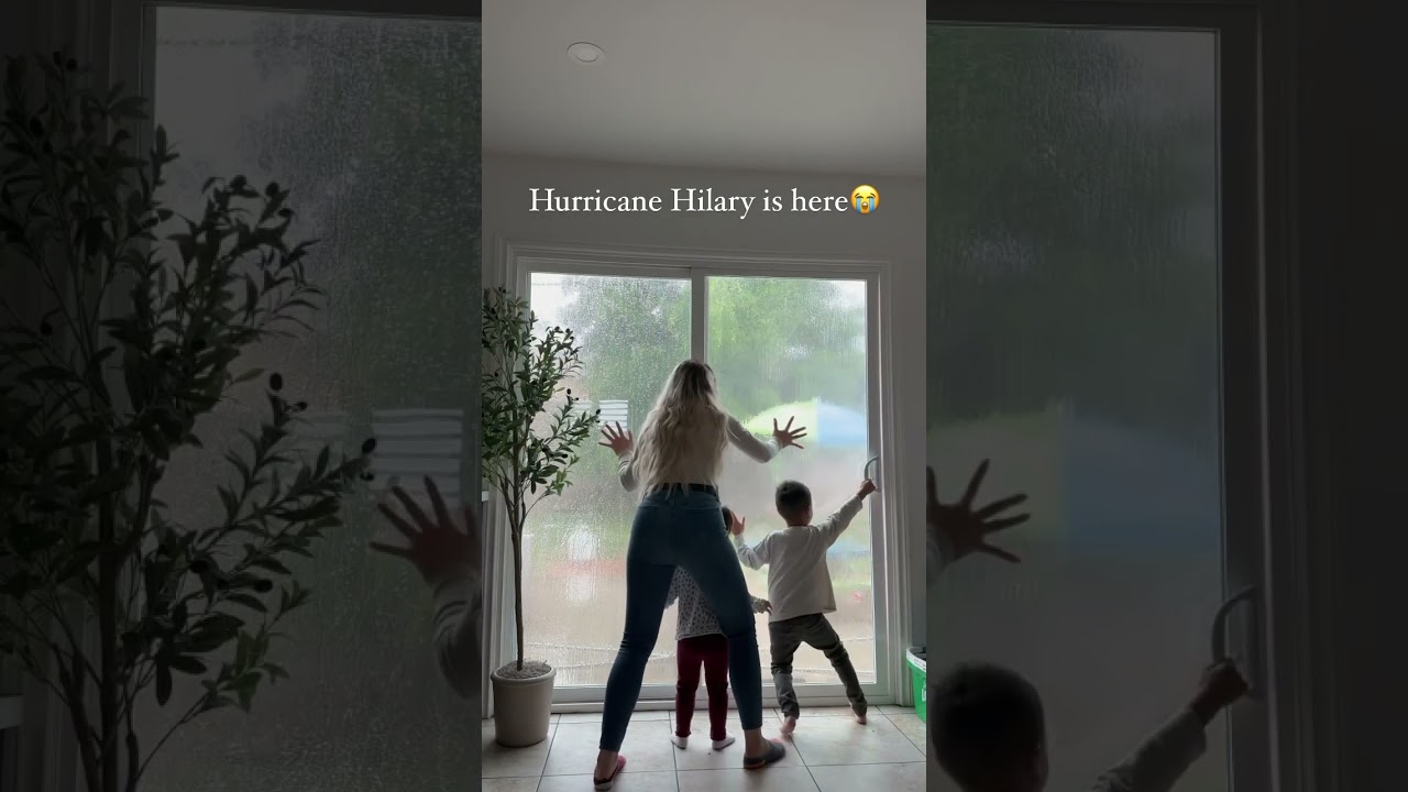 Hurricane Hilary is here😭 #funny #relatable #comedy #viral #hurricane