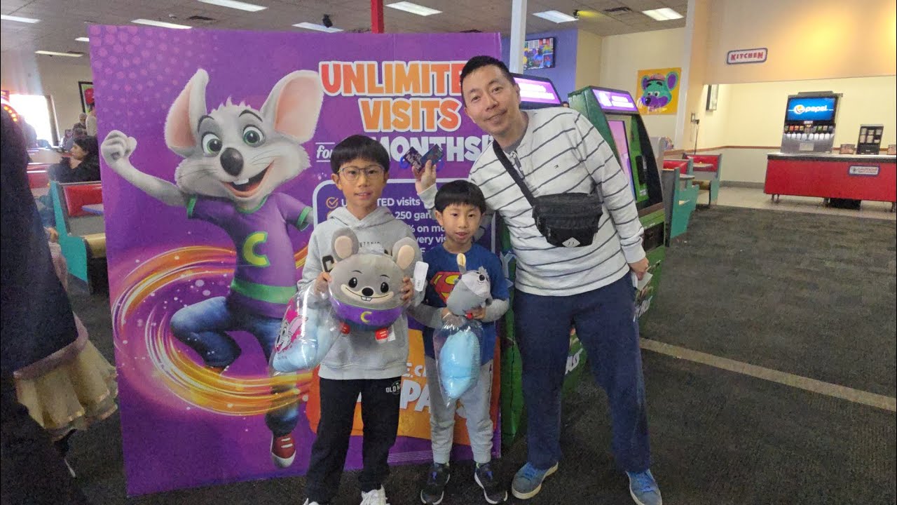 Chuck E Cheese's 