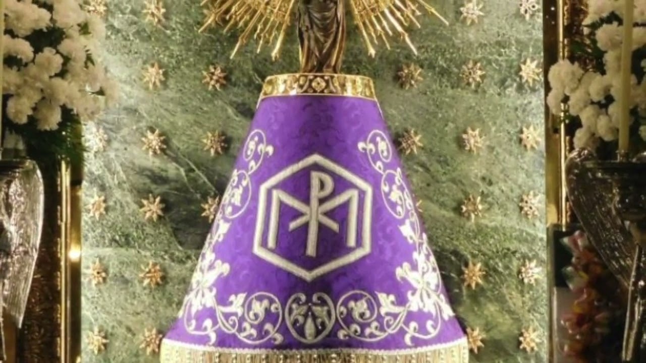 Mantos de la Virgen del Pilar  Cofradía del Descendimiento      #mantosdelaVirgendelPilar