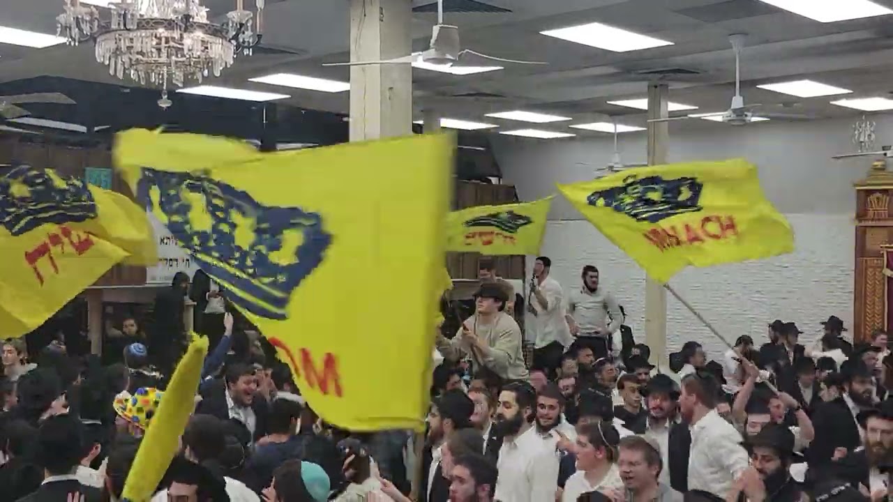 ריקודים ב770 עם מאות סטודנטים מכל העולם - פורים קטן תשפ