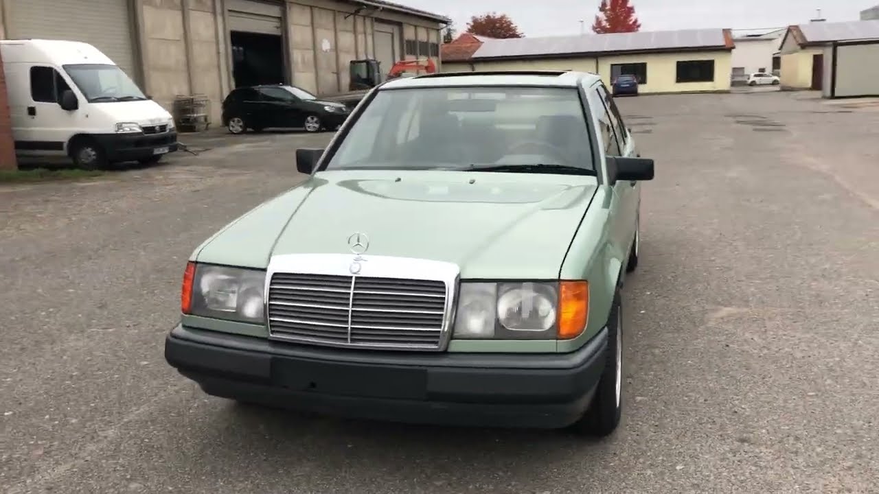 zu versteigern / for auction: Mercedes 230 E (W124)