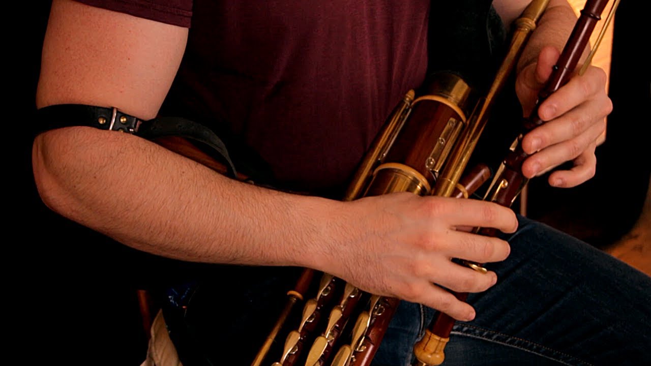 Uilleann Pipes (Jigs) East of Glendart & The Knockmore Jig
