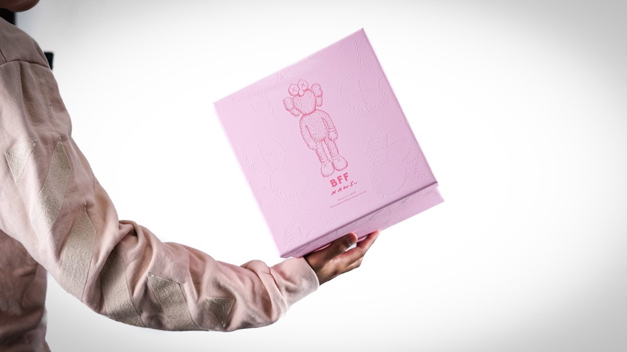What You NEED to Know about KAWS | KAWS BFF PLUSH PINK UNBOXING