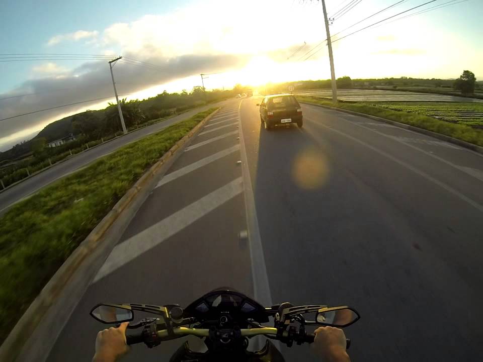 Rodolfinho da Z-testando cb1000r só o cano !!!