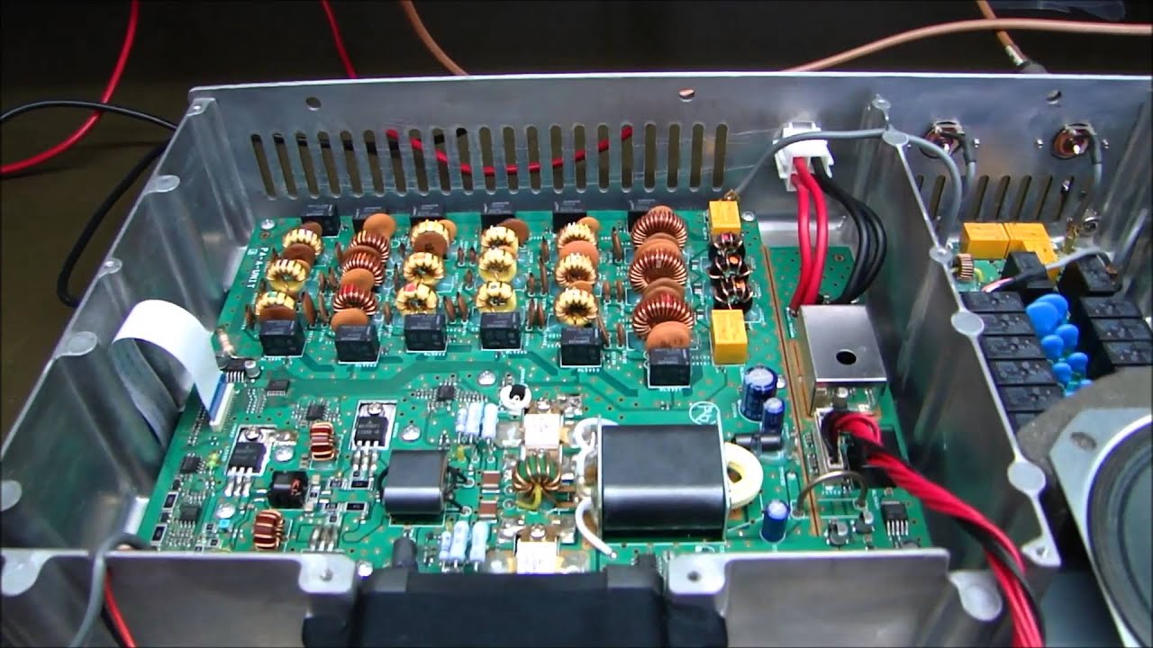 ALPHA TELECOM: YAESU FT-950 NÃO LIGA, DANIFICADO POR SOBRECARGA/SOBRETENSÃO