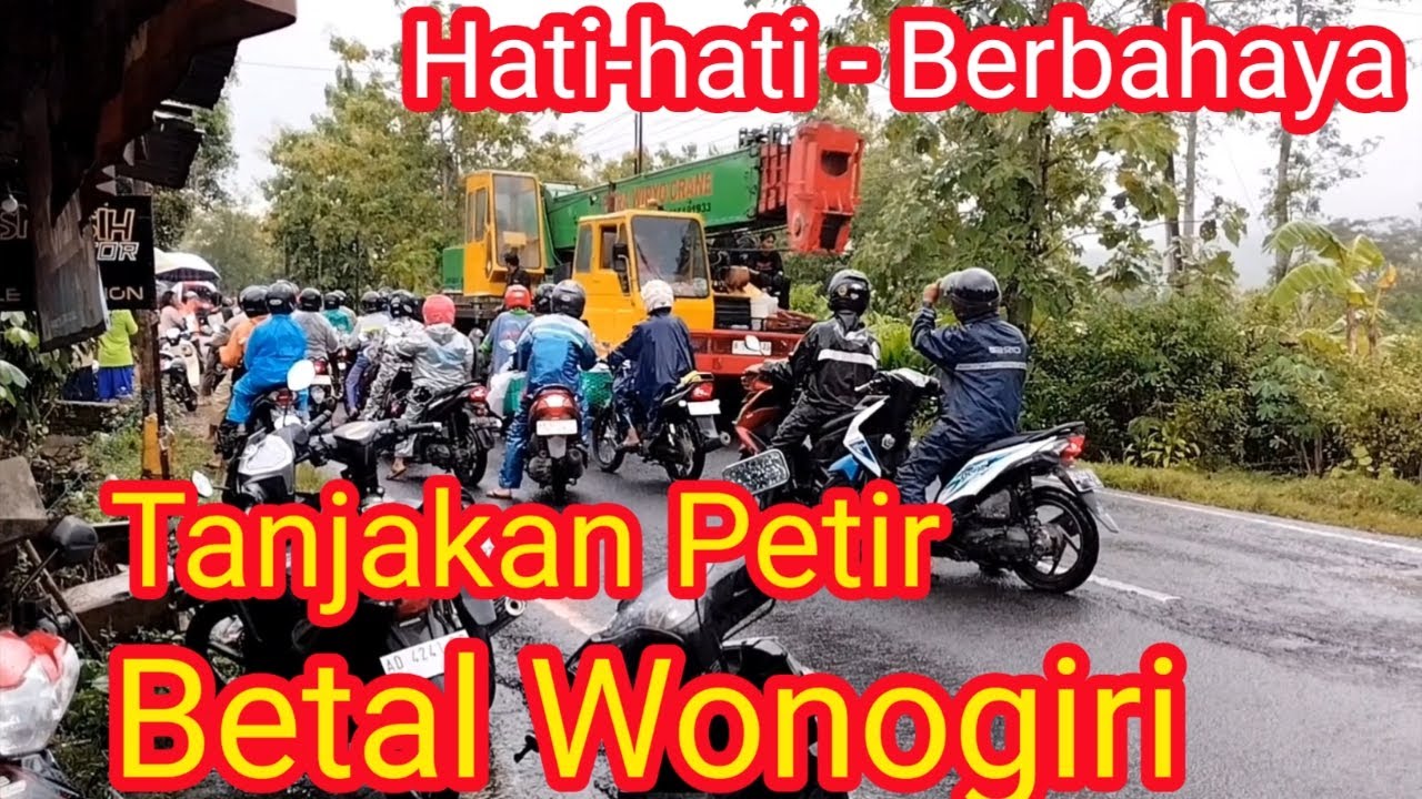 Hati hati saat melewati tanjakan Petir Betal