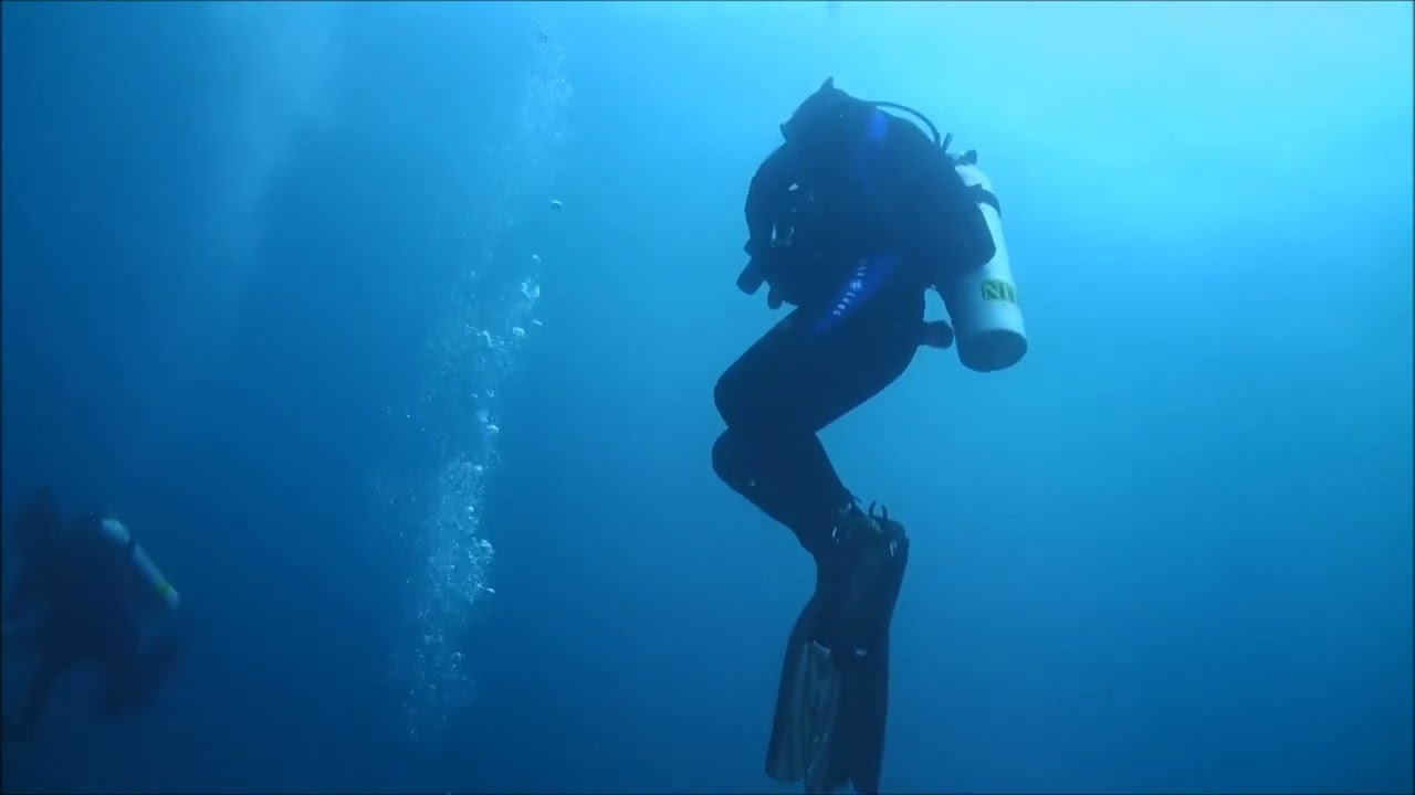 SCUBA DIVING WITH ATLANTIS DIVE RESORTS