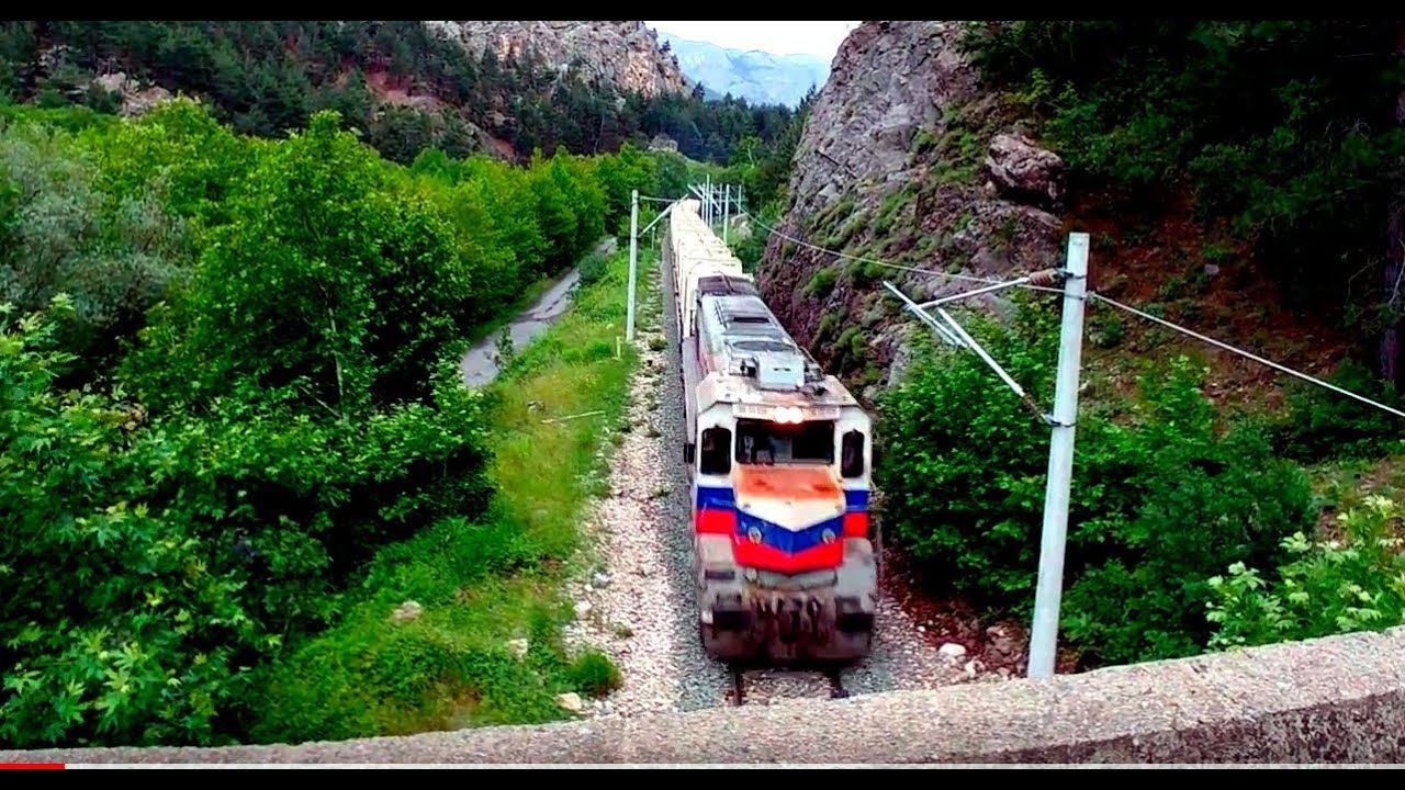DE33000 & DE24000 Ranfor Loko Km 287+552 / Freight Train. &Ccedil;akıt Canyon,Taurus Mountains,Belemedik