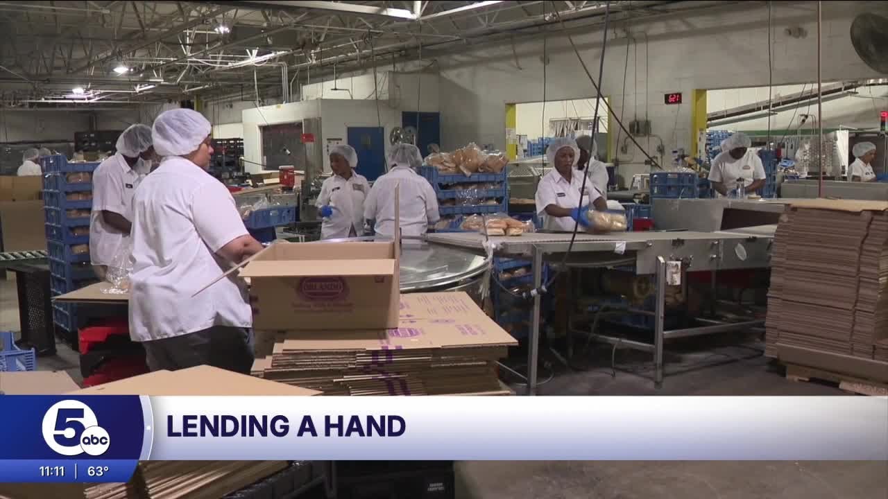 Orlando Baking Co. протягивает руку помощи сотрудникам Schwebel's, оказавшимся под угрозой увольн...