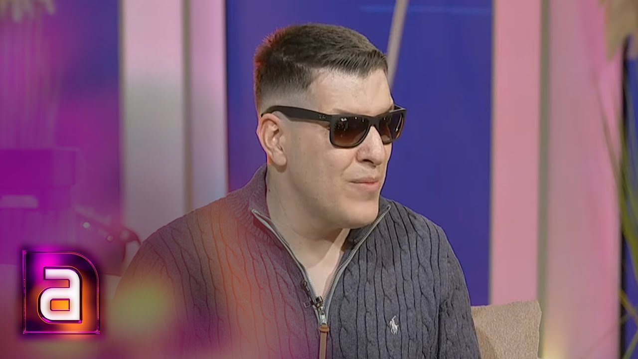 Humbi vellain binjak ne lindje, vet mbeti i verber - Kengetari ndan rrefimin prekes