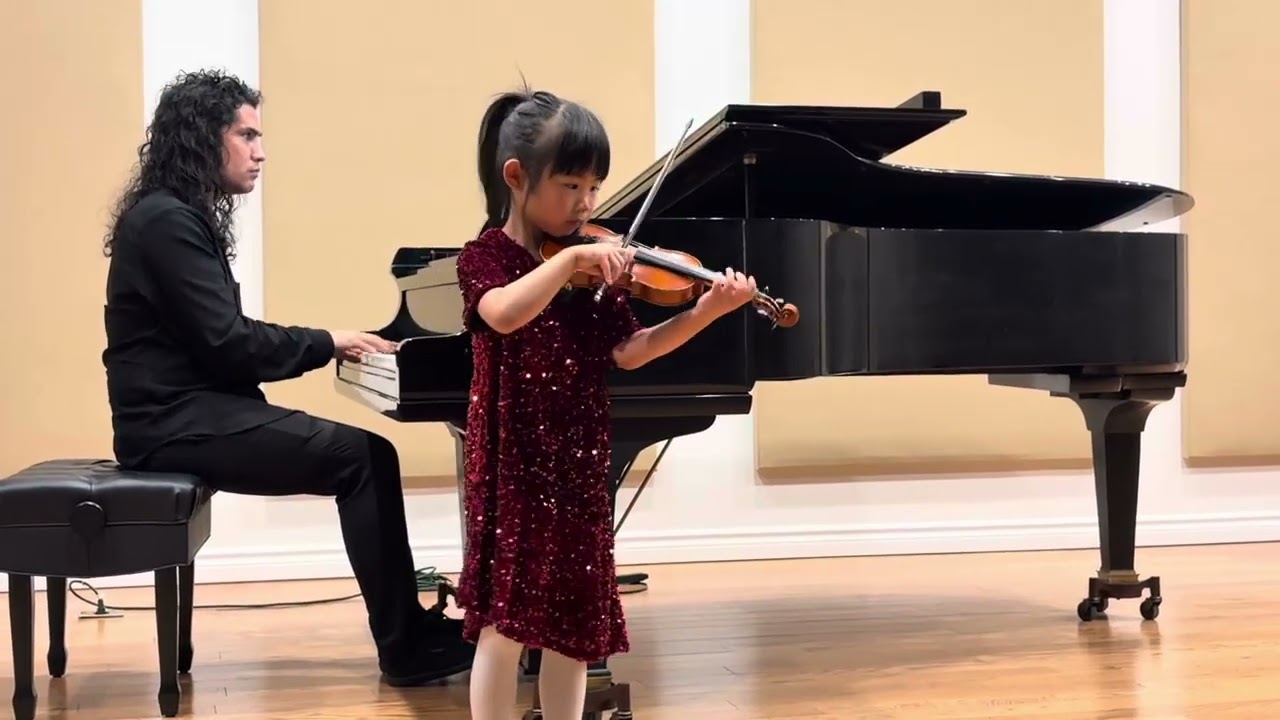 Suzuki Book3: Gavotte Martini (18 th Recital)(5 years old)