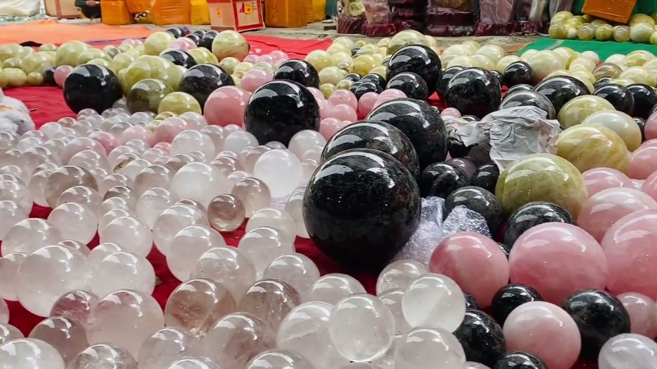 Xưởng sản xuất và chế tác đá thach anh phong thuỷ. Bi cầu thạch anh các loại. Lh/zalo: 0973434682