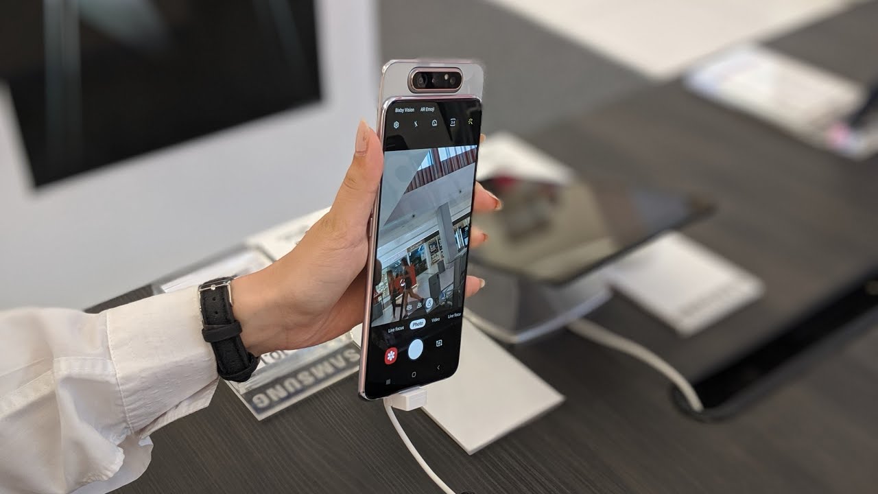 Samsung Galaxy A80 Hands On