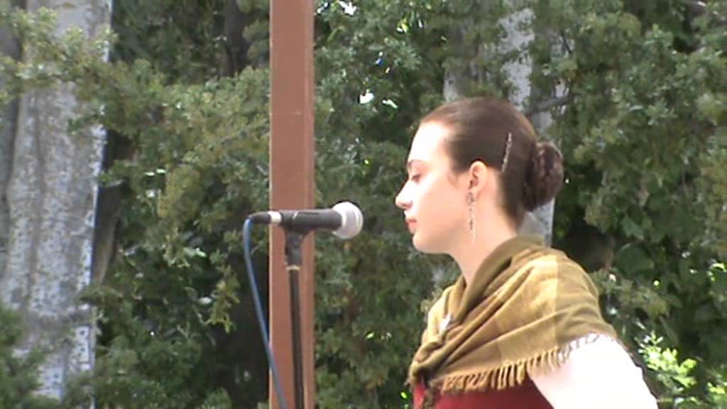 Alicia Cortes canta Despierta Aragon