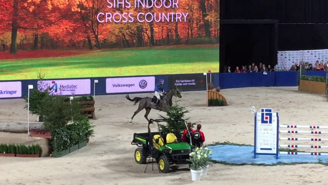SIHS: Indoor eventing cross country