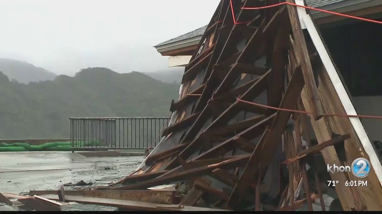 Roof flies off Maunalani Heights home from strong winds