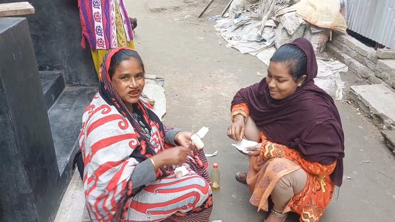 জানতে হলে দেখতে থাকেন, দেখুন এই বেদে মহিলা কি কি বলে আর কি কি করে এই রোগীর সাথে সাবস্ক্রাইব চ্যানেল