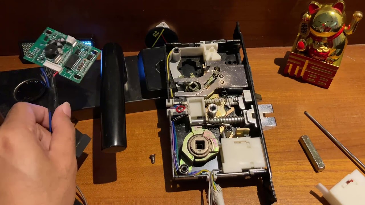Membongkar Elektronik dan Mekanik Handle Pintu RFID Untuk Rumah, Hotel, dan Villa