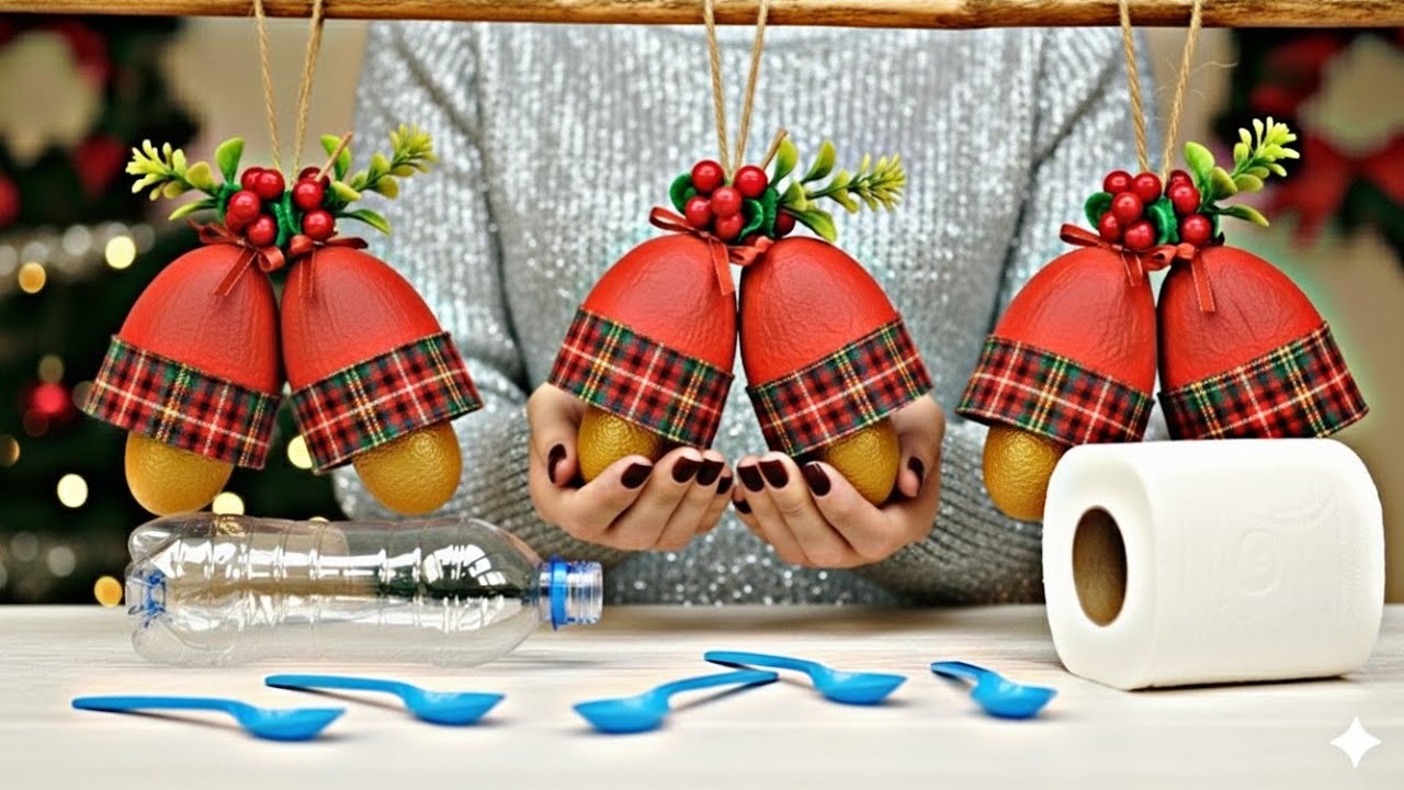 Create Wonders with Plastic Spoons and Plastic Bottles🎊Making a Realistic Christmas Bell