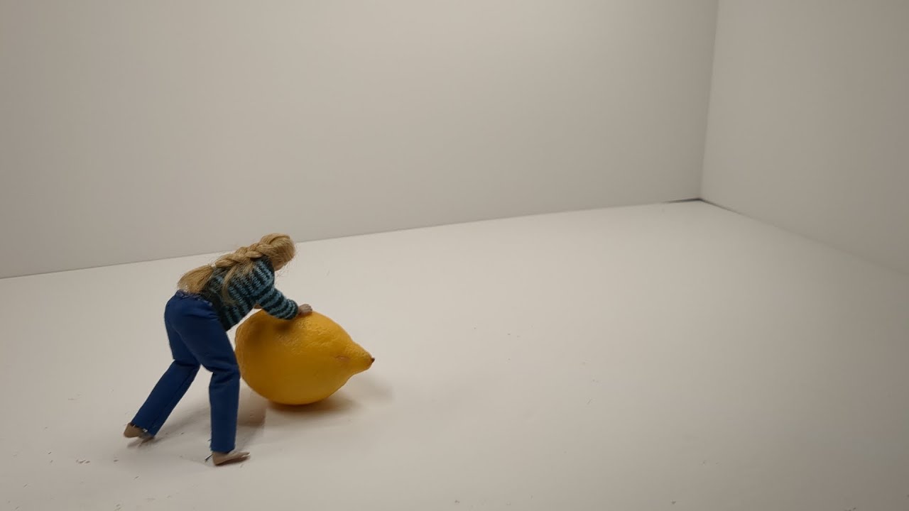 Derek And Agnes Make A Friend